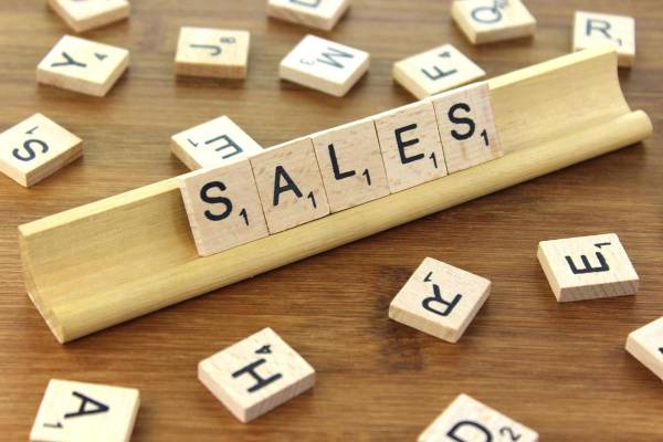 The Top 9 Goals for Your Sales Deck: How to Ensure Success in 2022