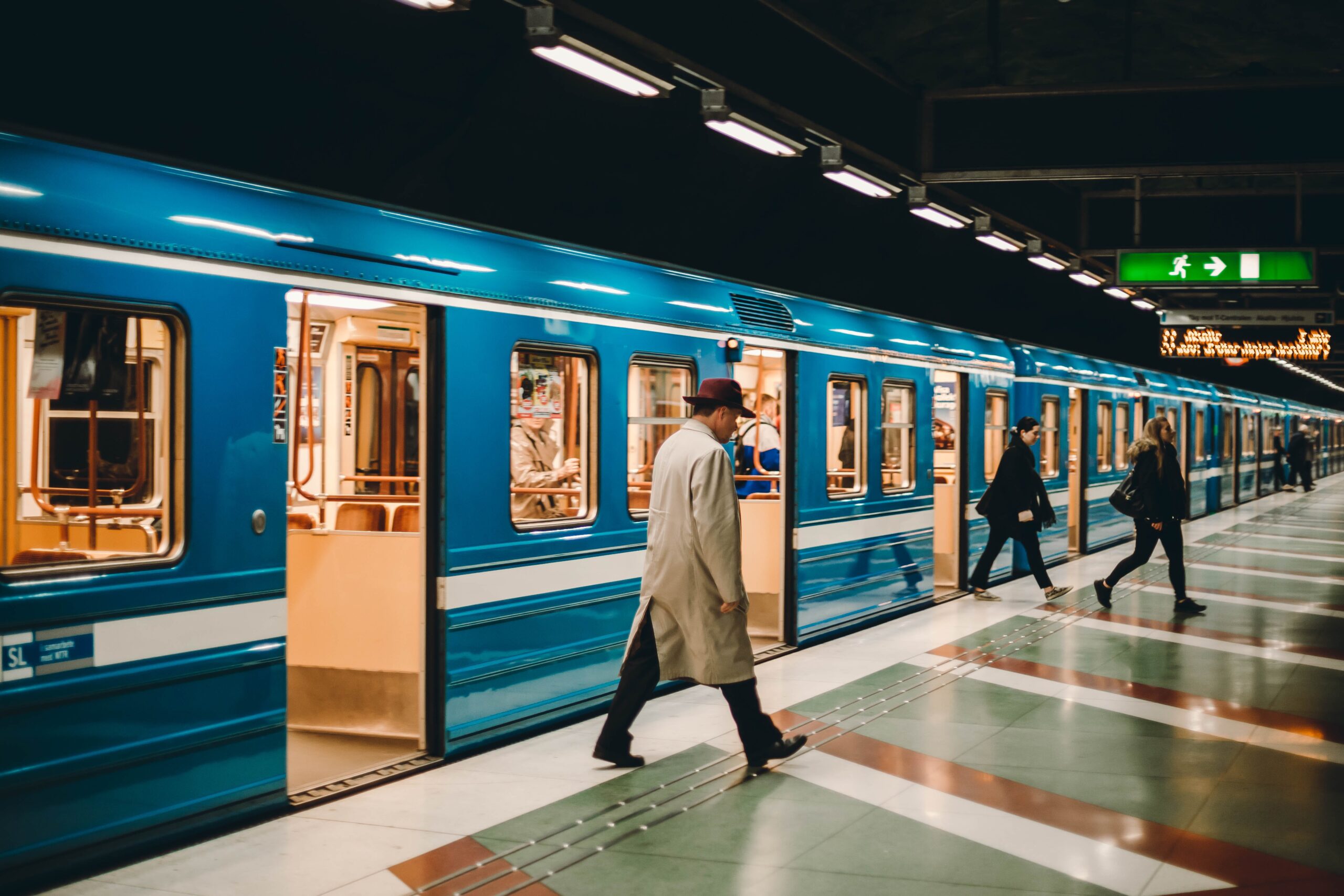 pexels elena saharova 5098043 scaled Why Split Train Tickets Cost Less and 4 Ways to Benefit